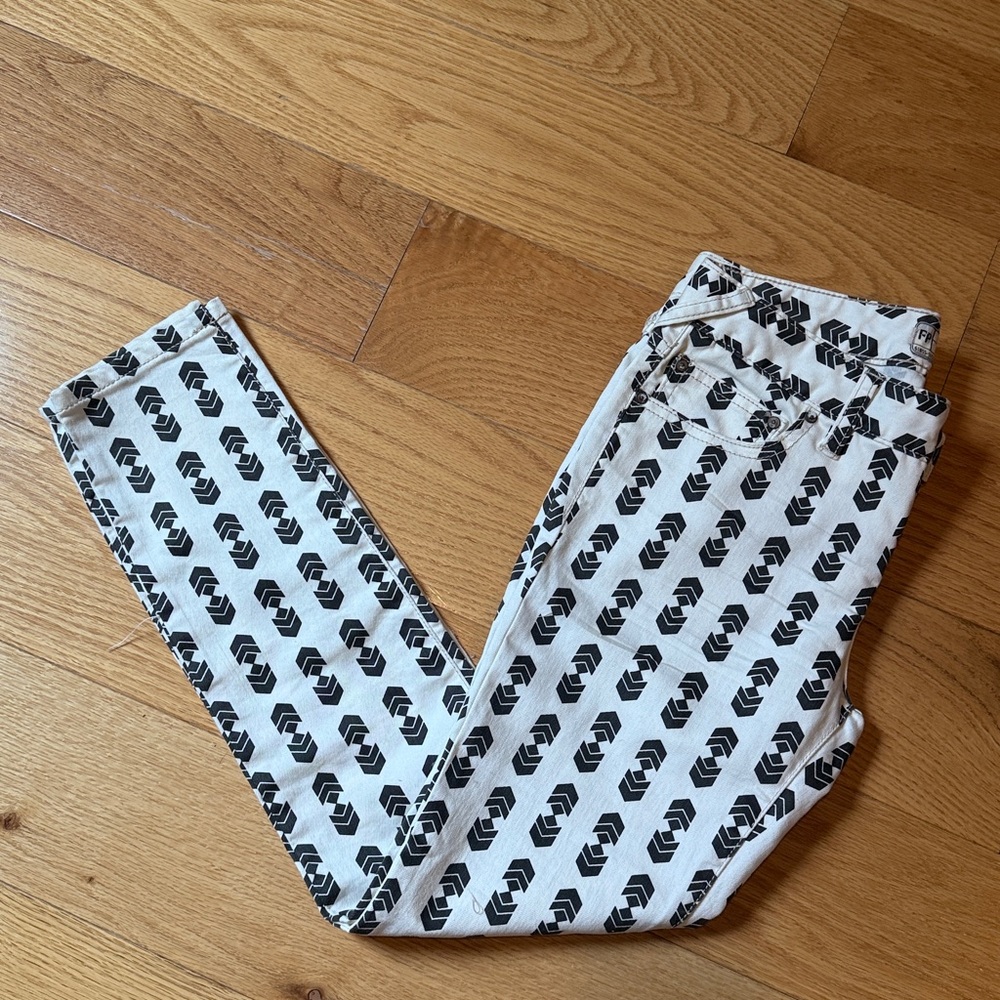 Free People Womens Arrowhead Skinny Jeans size 25 WhiteBlack Ankle Crop Low Rise - Picture 2 of 5